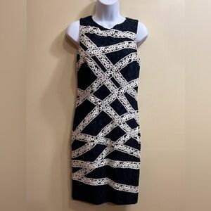 Tadashi Shoji size 4 navy and cream lace sheath dress EUC
